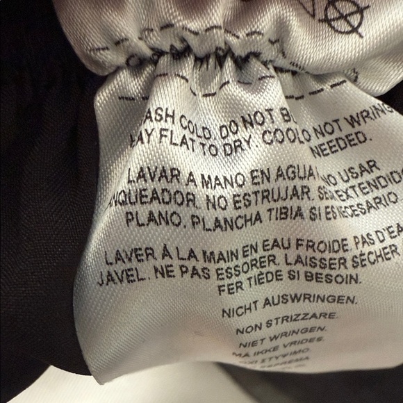 Guess Black Tulle Starry Skirt with lining. Size 16. - Picture 4 of 9